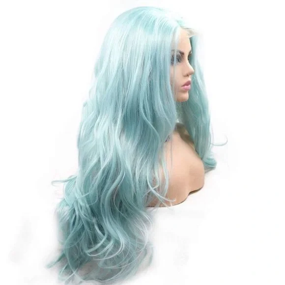 - 💫22” GREEN BLUE BODY WAVY LACE FRONT WIG💫 *NEW*